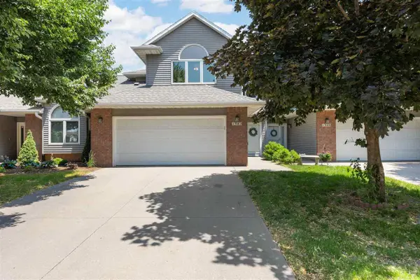 1342 Oxford Pl, Iowa City, IA 52240