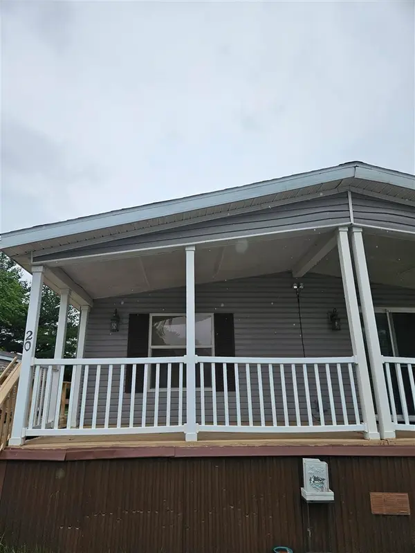 20 Erobi Ln, Iowa City, IA 52240