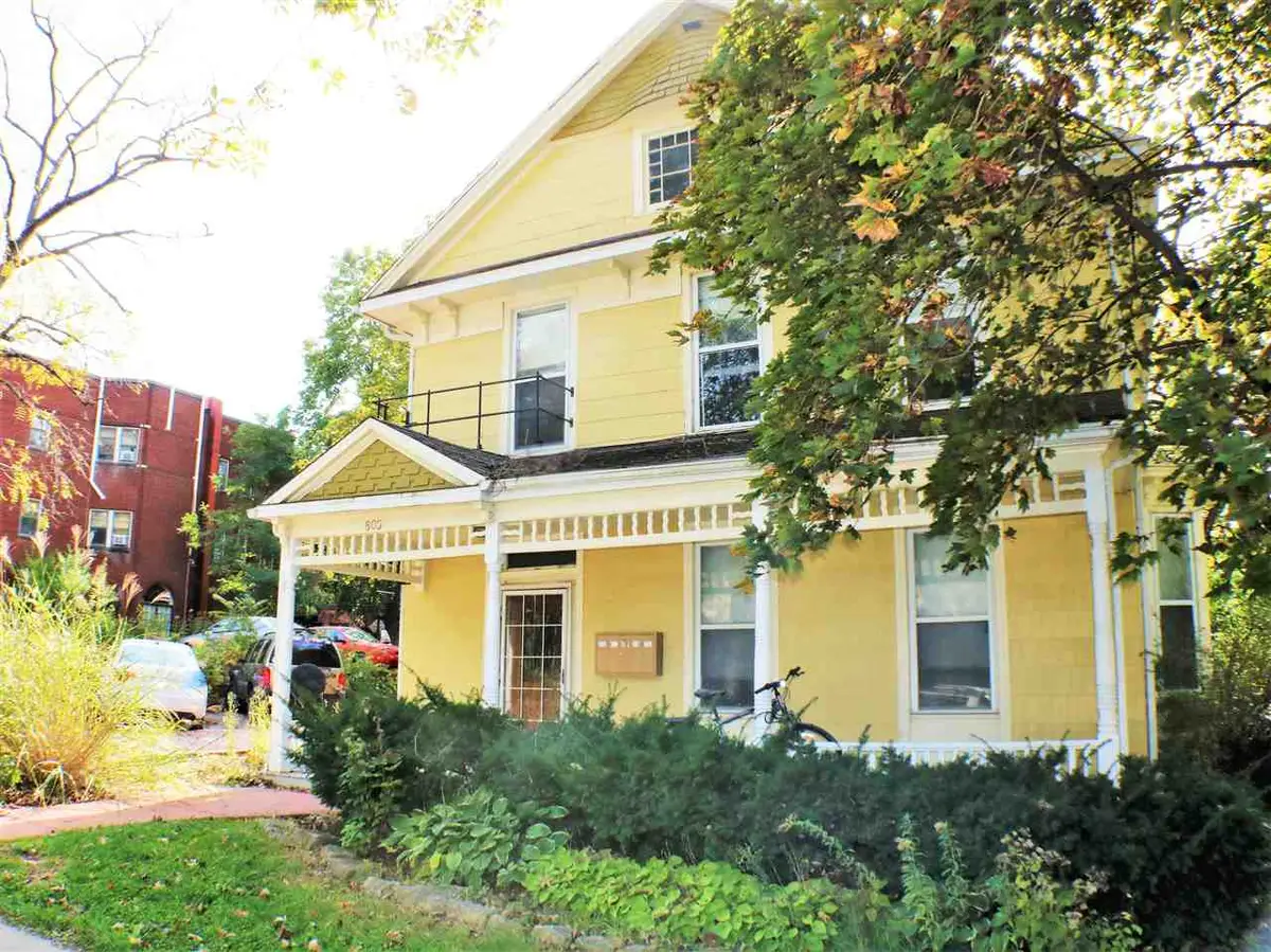 803 E College St, Iowa City, IA 52240 - Image #1