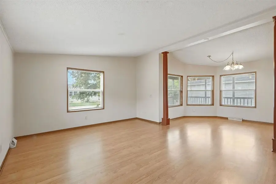 134 Paddock Cir, Iowa City, IA 52240 - Image #3