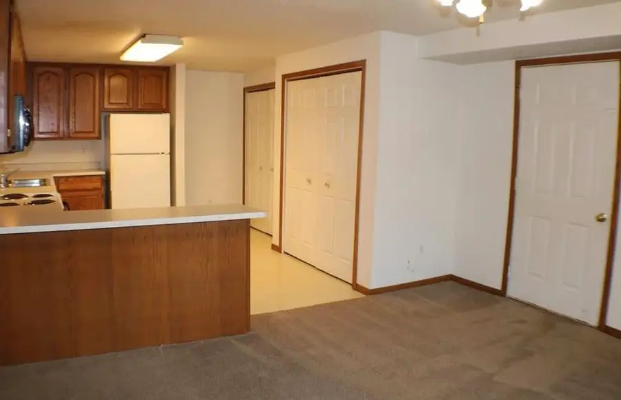 530 Iris Ave, Tiffin, IA 52340 - Image #2