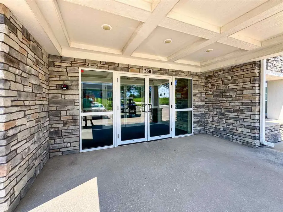 260 N Scott Blvd, Iowa City, IA 52245 - Image #2