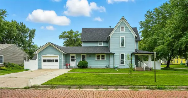 401 E 3rd St, West Liberty, IA 52776