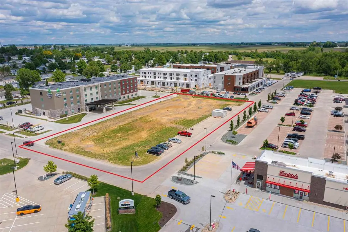 5975 Carlson Way, Marion, IA 52302 - Image #1