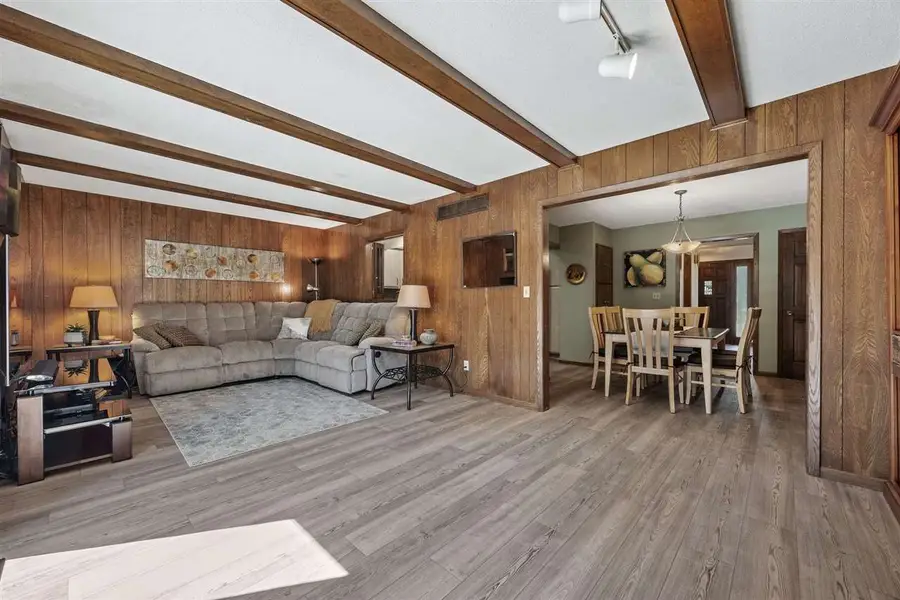 556 Mahaska Ct, Iowa City, IA 52246 - Image #3