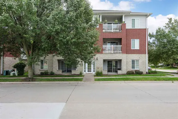 4301 York Pl, Iowa City, IA 52245