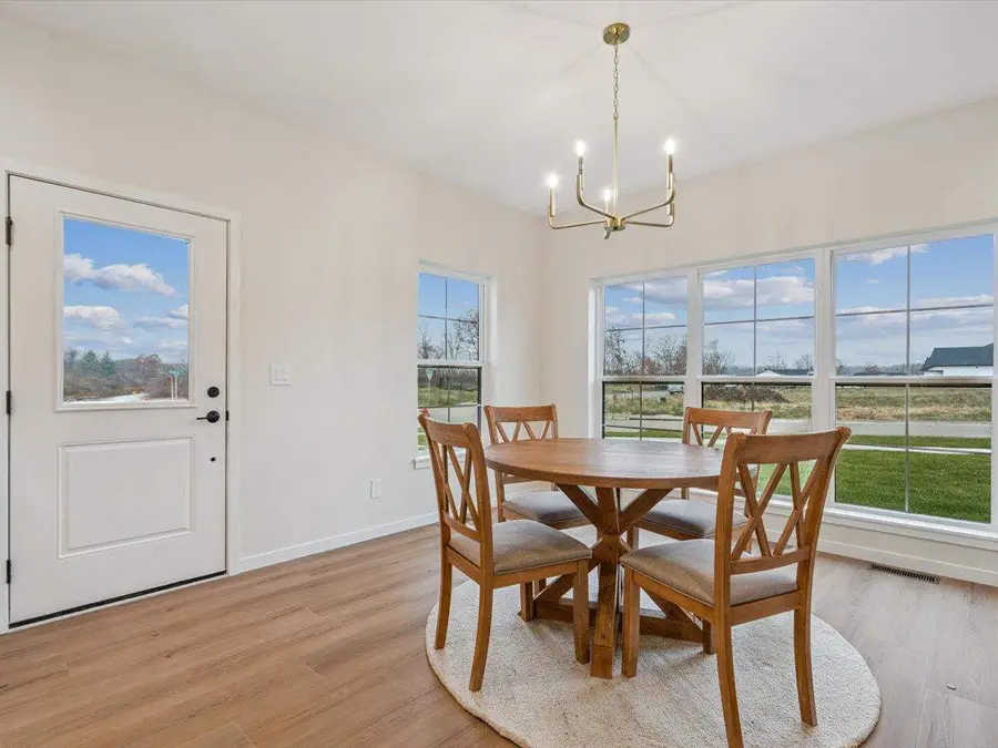 588 Maclan Cir, Iowa City, IA 52246 - Image #3