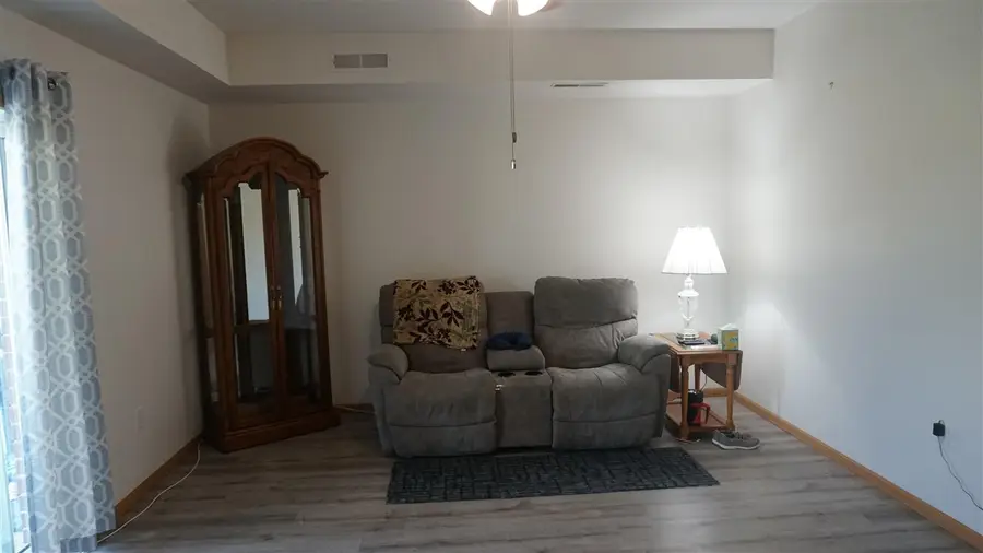 745 N Perkins St, Lone Tree, IA 52755 - Image #3