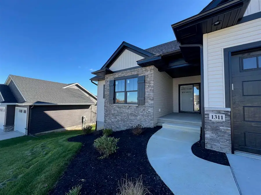 1311 E Gable Way, Tiffin, IA 52340 - Image #2