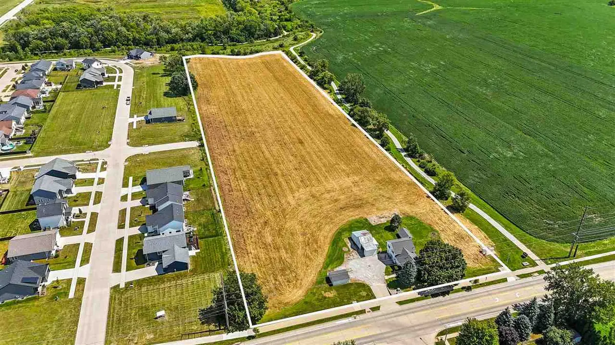 3010 Sycamore St, Iowa City, IA 52240 - Image #1