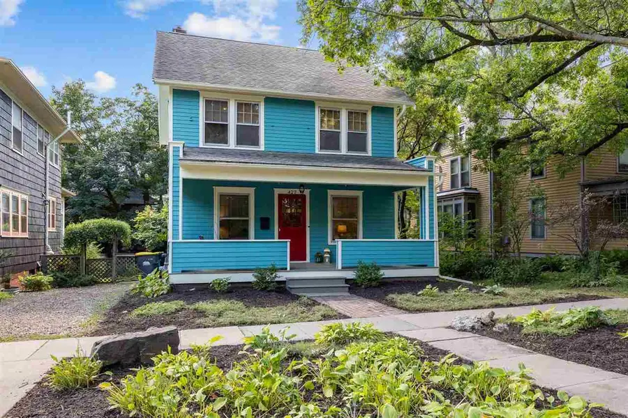 427 Brown St, Iowa City, IA 52245 - Image #2