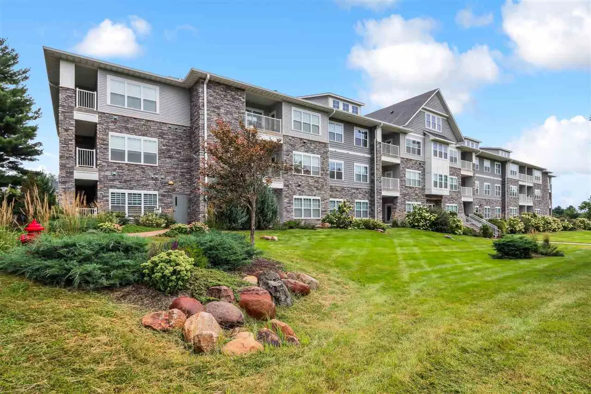 260 N Scott Blvd #308, Iowa City, IA 52245 - Image #1