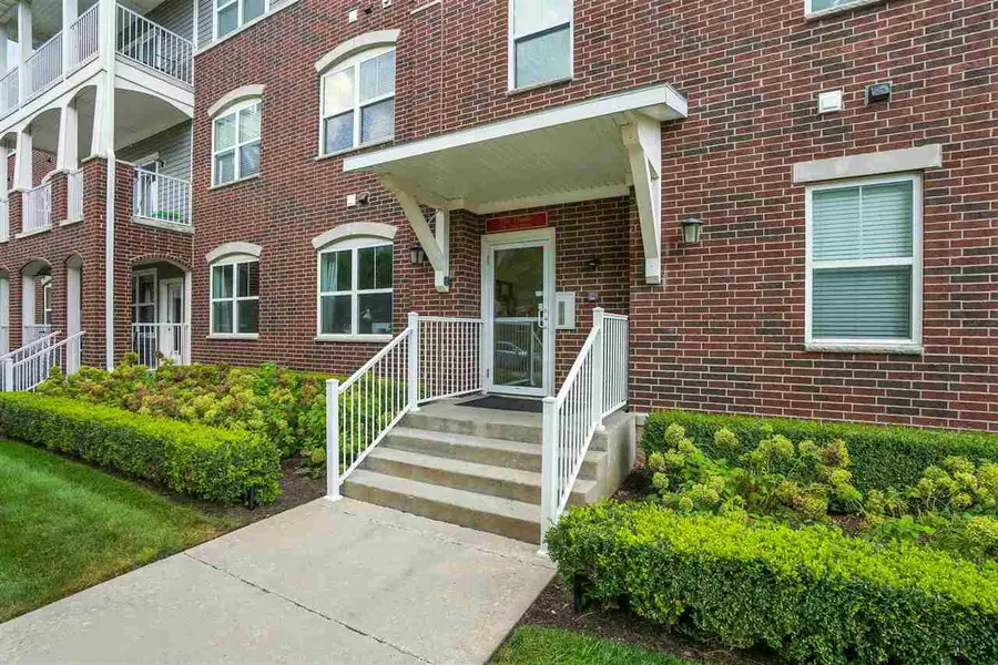 2176 Willenbrock Cir, Iowa City, IA 52245 - Image #3