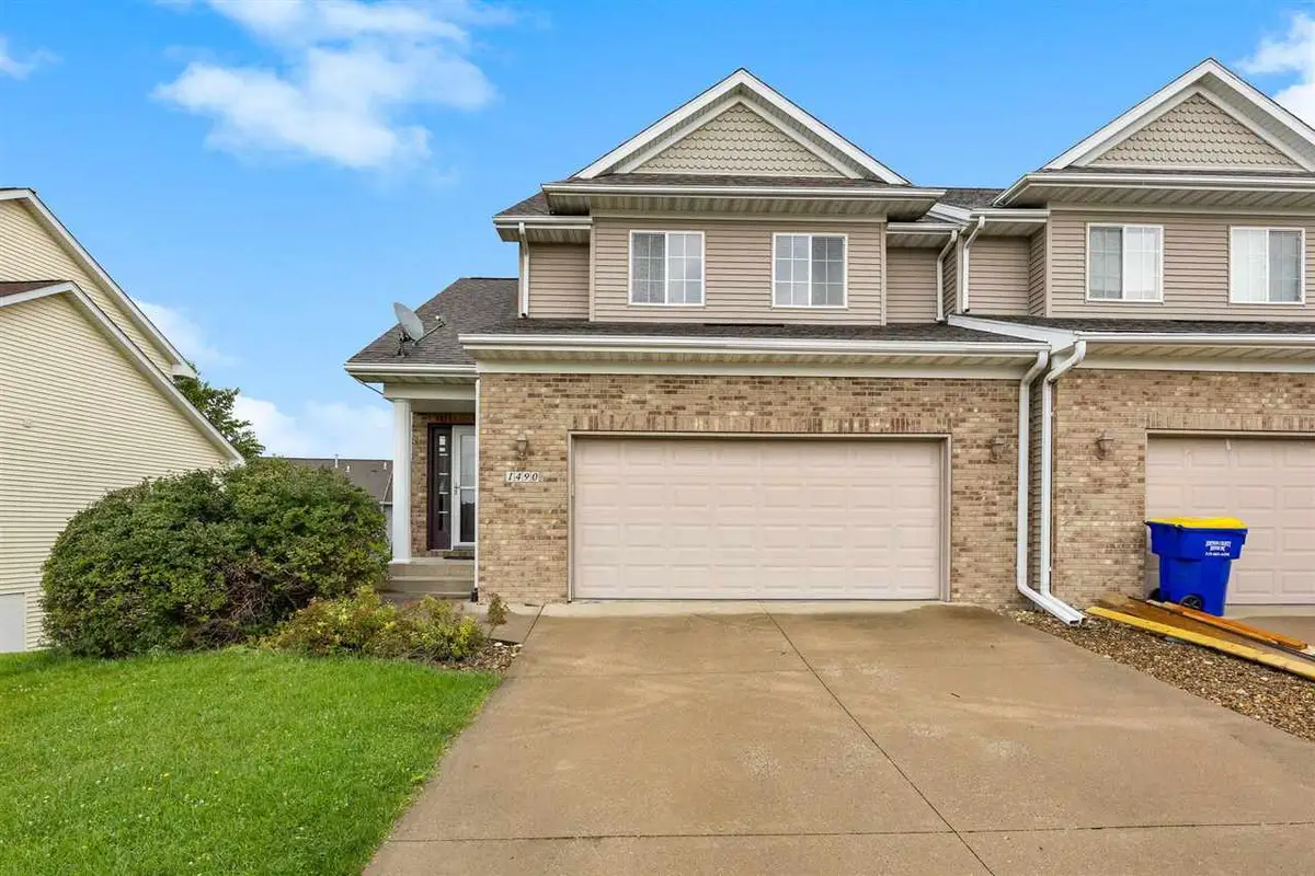 1490 Vandello Cir, North Liberty, IA 52317 - Image #1