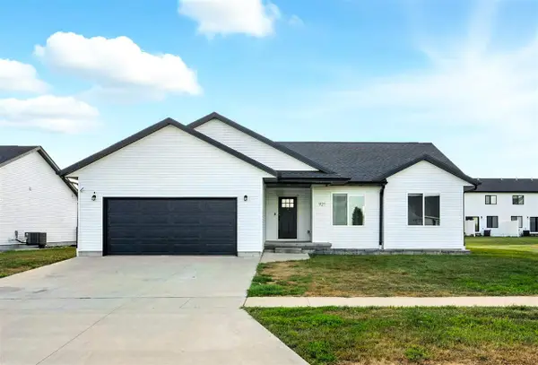 921 S 12th Ave, Washington, IA 52353