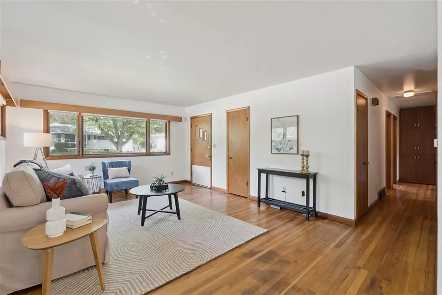 1421 Keokuk St, Iowa City, IA 52240 - Image #2