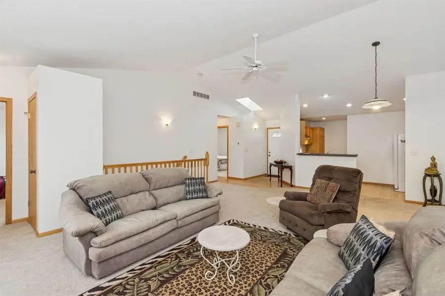 1428 Kenai Ct, Coralville, IA 52241 - Image #3