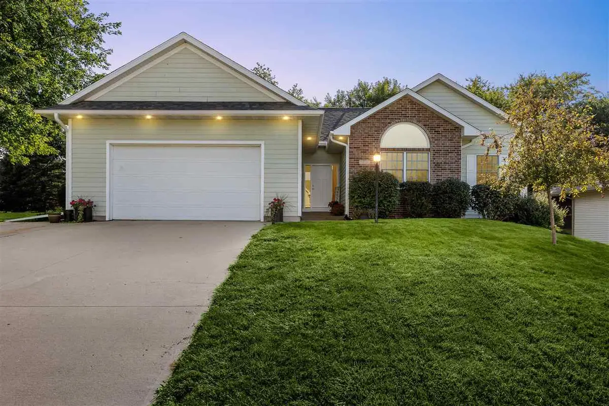 2700 Oakmont Ct, Coralville, IA 52241 - Image #1