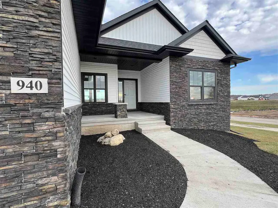 940 Yorkshire Street, North Liberty, IA 52317 - Image #2