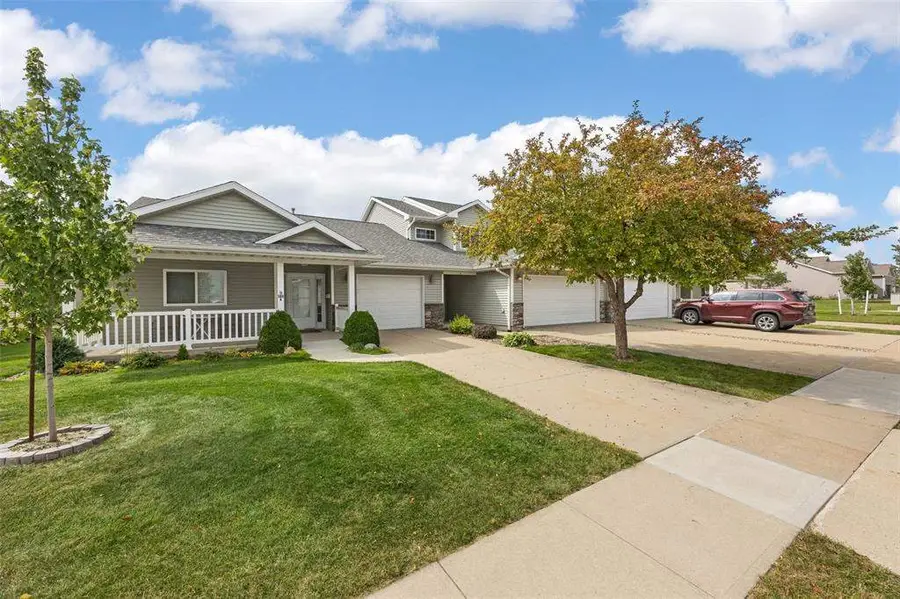 305 Windflower Ln, Solon, IA 52333 - Image #2