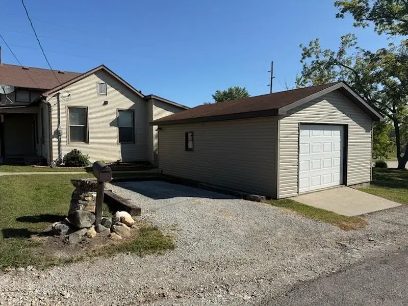 315 E Jackson St, Sigourney, IA 52591 - Image #3