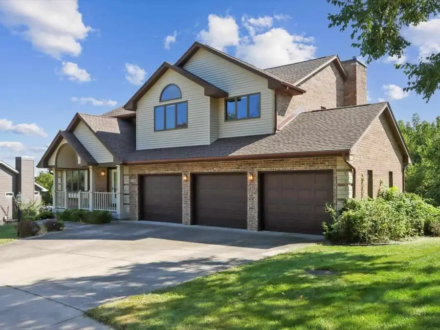 508 Saint Thomas Ct, Iowa City, IA 52245 - Image #2