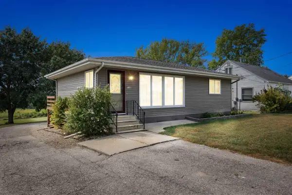 105 South St, Urbana, IA 52345