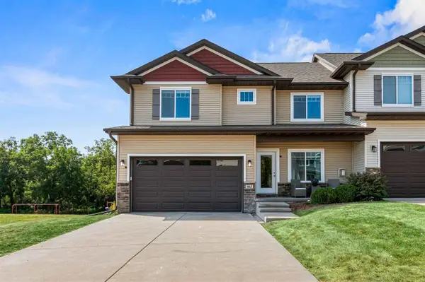 463 Potter St, Tiffin, IA 52340