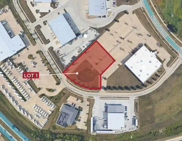 1450 N Center Point Rd - Lot 1, Hiawatha, IA 52233