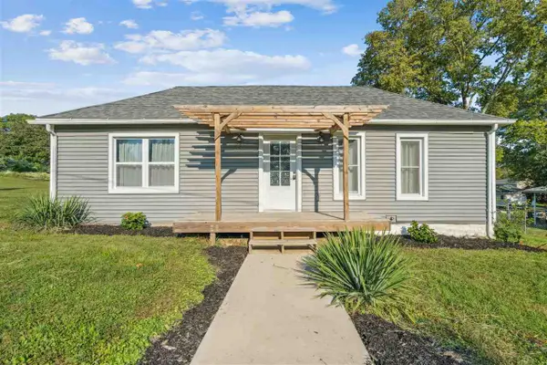 519 B Ave SE, Mt Vernon, IA 52314