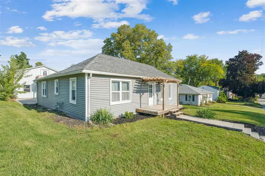 519 B Ave SE, Mount Vernon, IA 52314 - Image #2