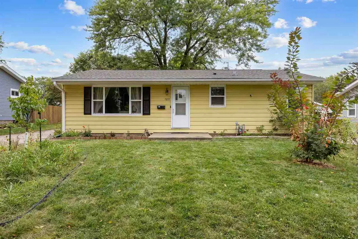 1211 Pine St, Iowa City, IA 52240 - Image #1