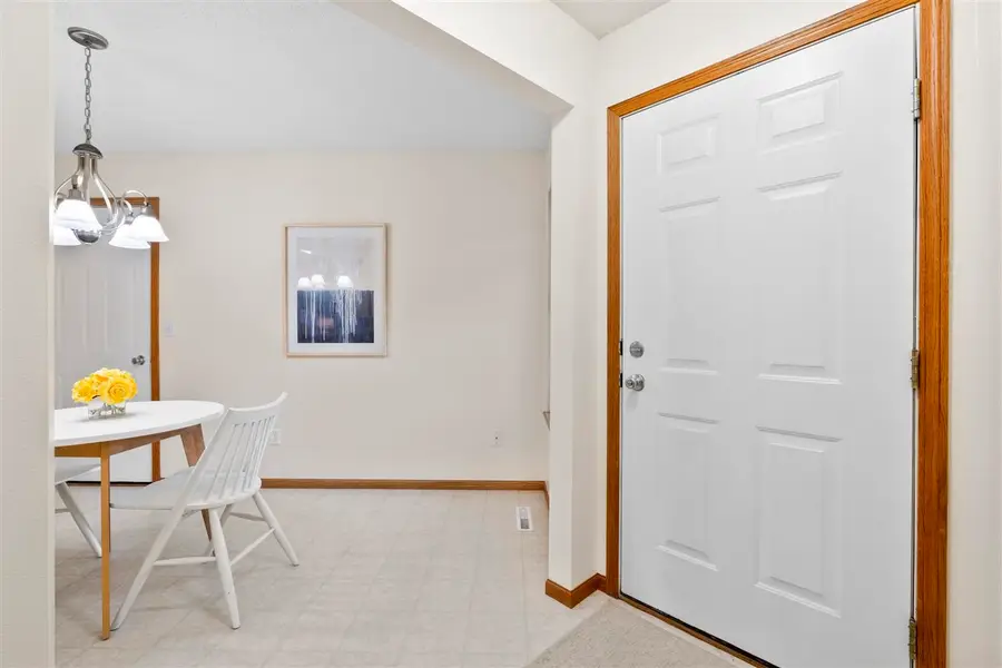 315 Highland Ct, Fairfax, IA 52228 - Image #3