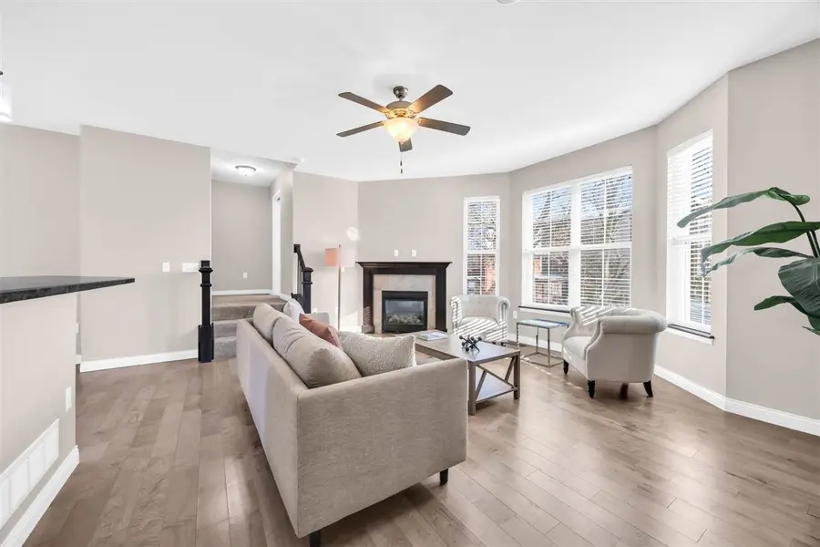 440 3rd Ave Apt 4, Coralville, IA 52241 - Image #3