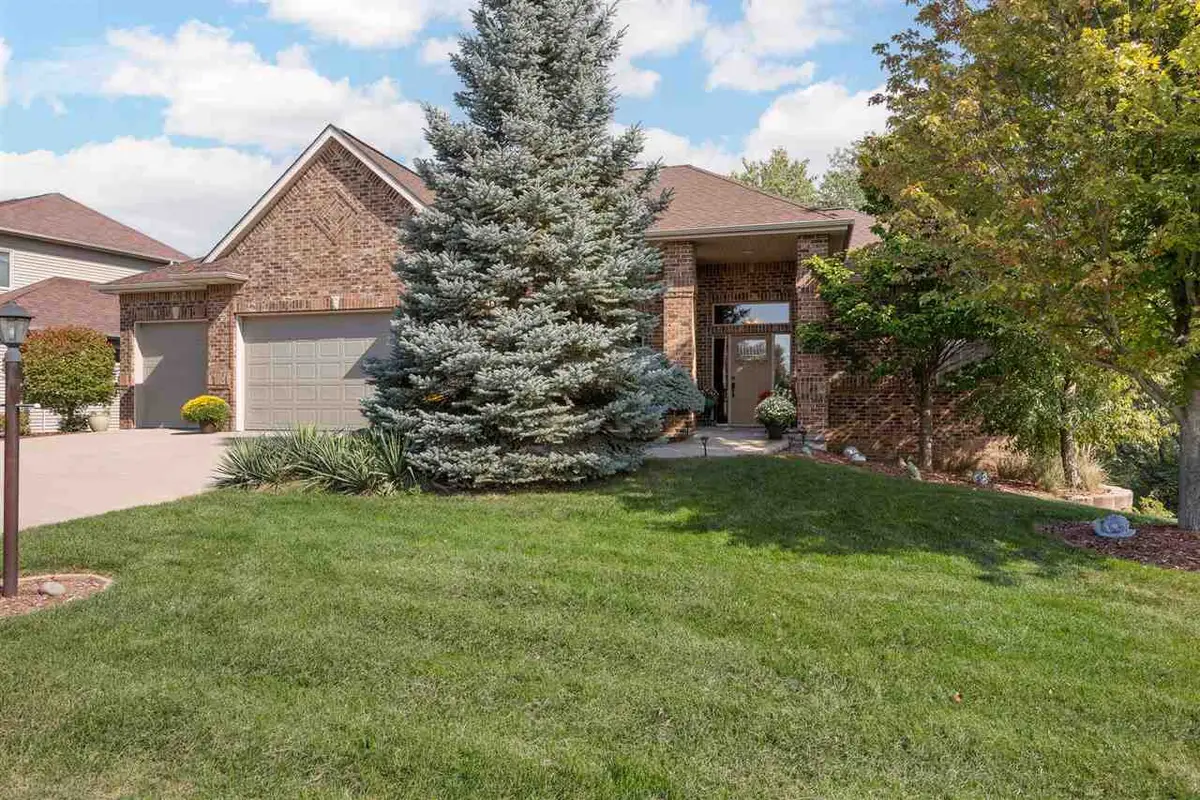 2907 High Bluff Dr, Coralville, IA 52241 - Image #1