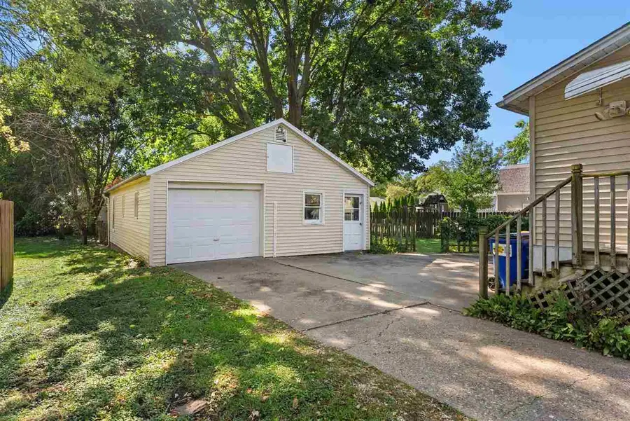 433 E Van Buren Street, Washington, IA 52353 - Image #2