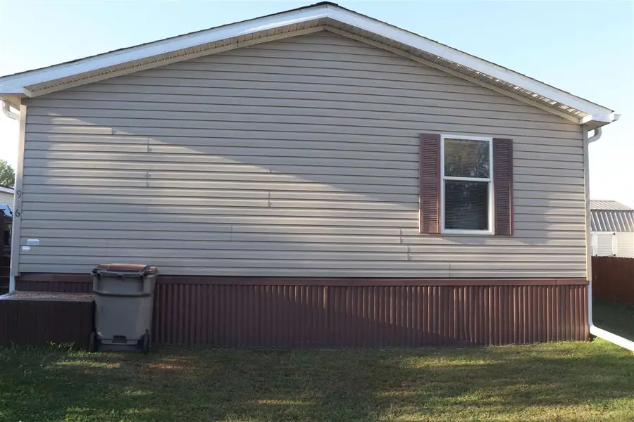 916 Spring Ridge Drive, Iowa City, IA 52246 - Image #2