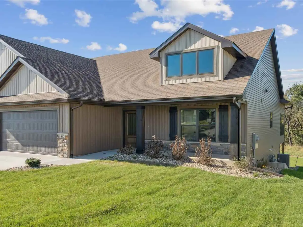 655 Maclan Ct, Iowa City, IA 52246 - Image #1