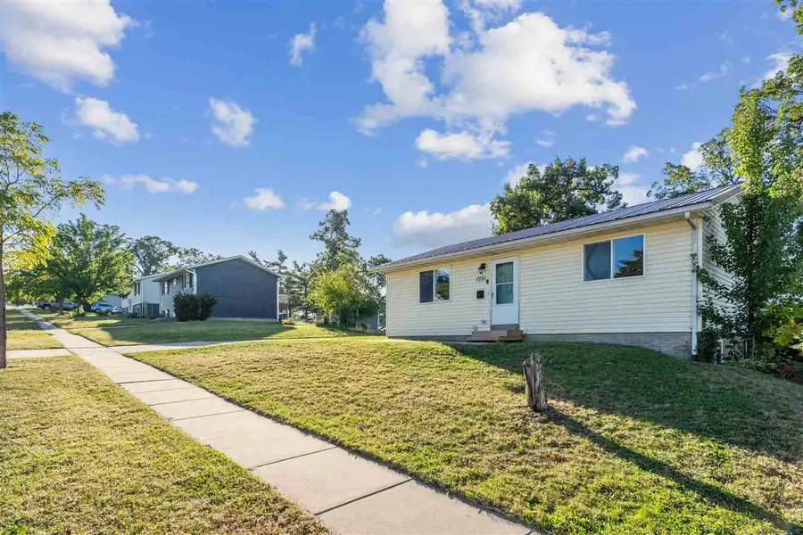 1721 Americus Drive SE, Cedar Rapids, IA 52403 - Image #2