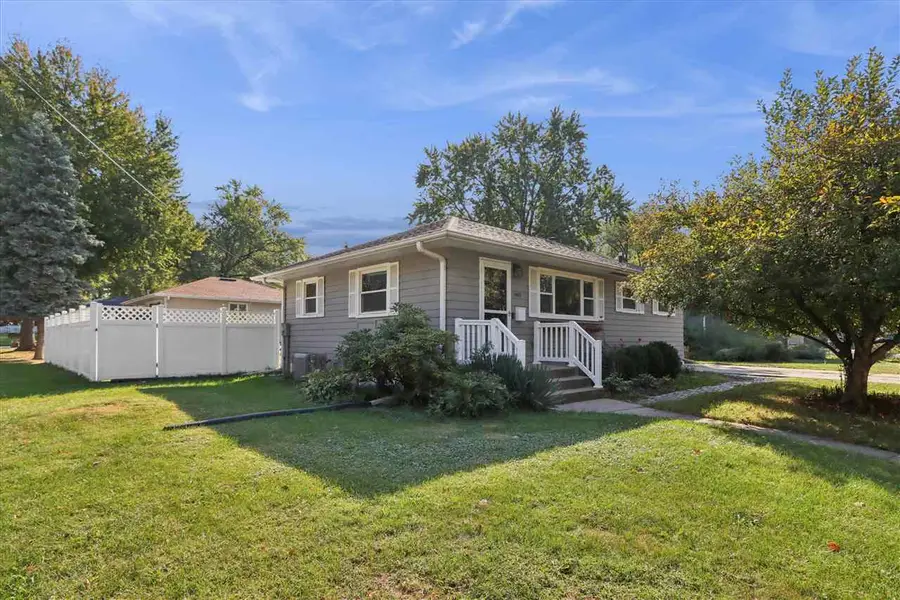1402 Laurel St, Iowa City, IA 52240 - Image #3