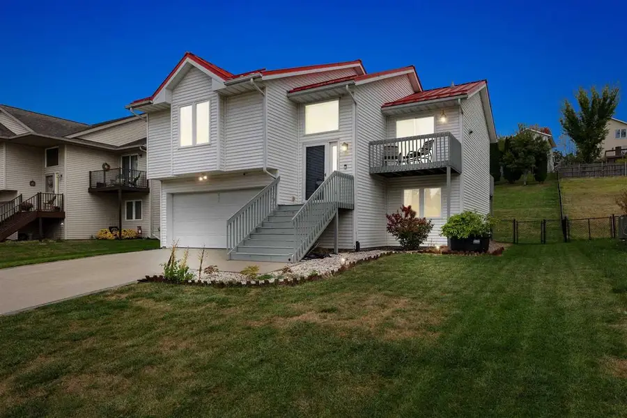 1731 Parkway Dr, Coralville, IA 52241 - Image #2