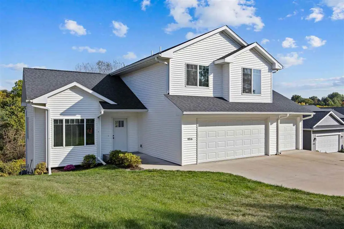 856 N 1st Ave, Iowa City, IA 52245 - Image #1