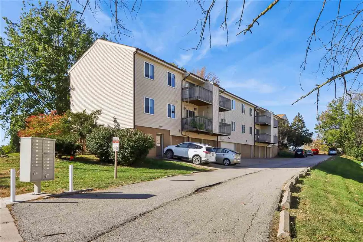 403-461 Westwinds Dr, Iowa City, IA 52246 - Image #1