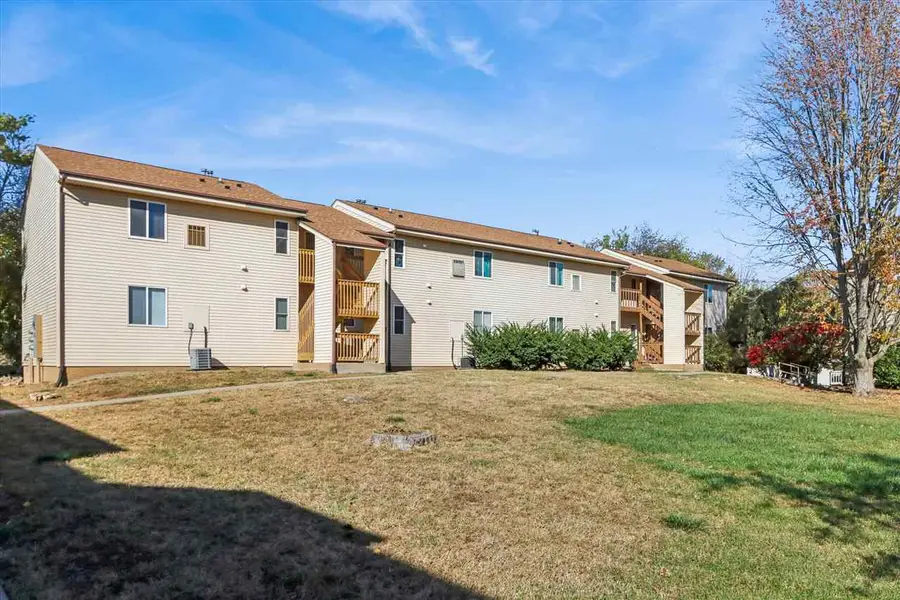 403-461 Westwinds Dr, Iowa City, IA 52246 - Image #3