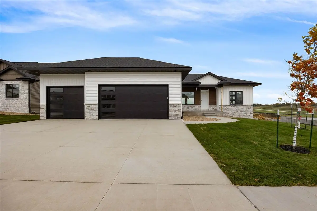 840 Yorkshire Street, North Liberty, IA 52317 - Image #1