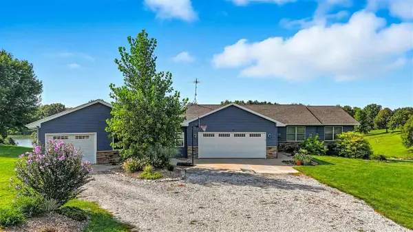 3327 Terrace Lake Rd, Crawfordsville, IA 52621