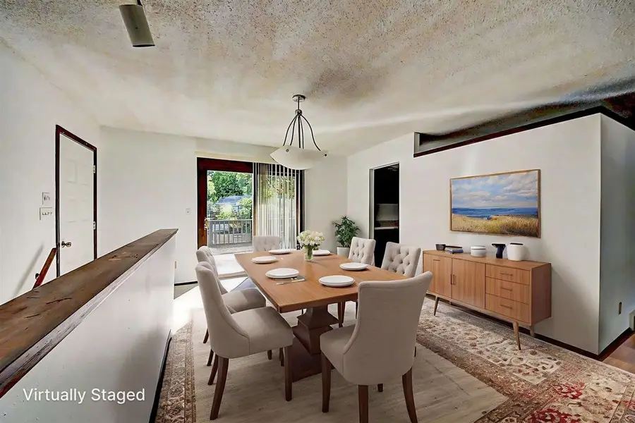 3211 Shamrock Dr, Iowa City, IA 52245 - Image #3