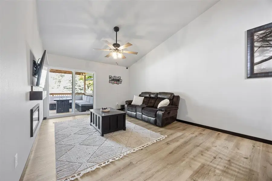 819 Prairie View Dr, West Branch, IA 52358 - Image #3