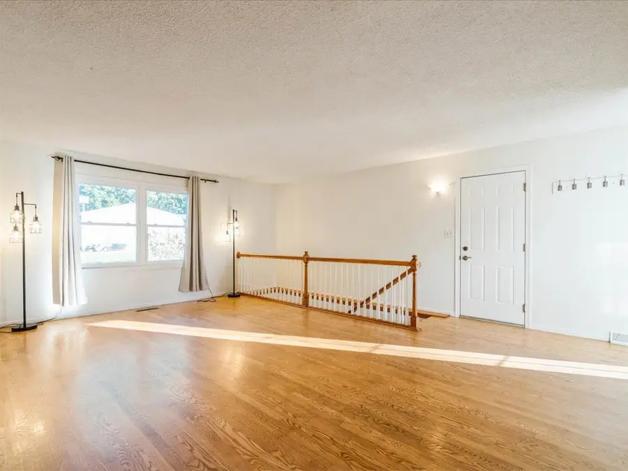 10101 Hall Rd, Cedar Rapids, IA 52411 - Image #3