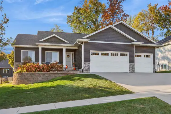 607 Owen St, Tiffin, IA 52340